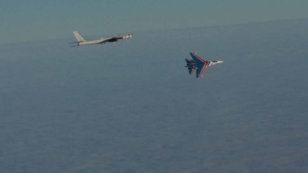 UK Jets Intercept Russian Plane Over Norwegian Sea Amid Tensions